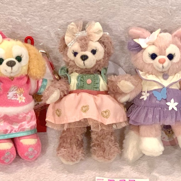 Tokyo Disney 40th Anniversary ShellieMay Plush Keychain 🧸 - Picture 1 of 4